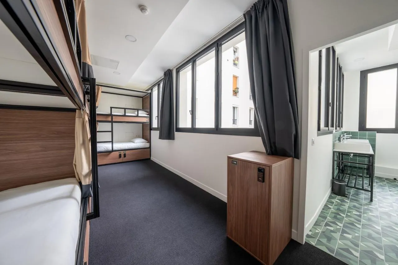 Beau M Paris Hostel France