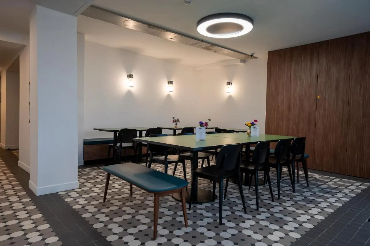Beau M Paris Hostel France